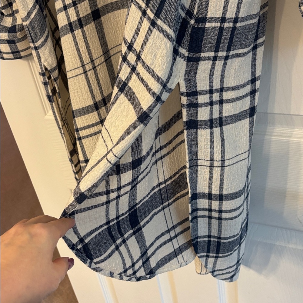 Anthropologie Pilcro Side-Slit Maci Tunic Buttondown in Ivory Plaid, size L, NWT - Picture 12 of 12